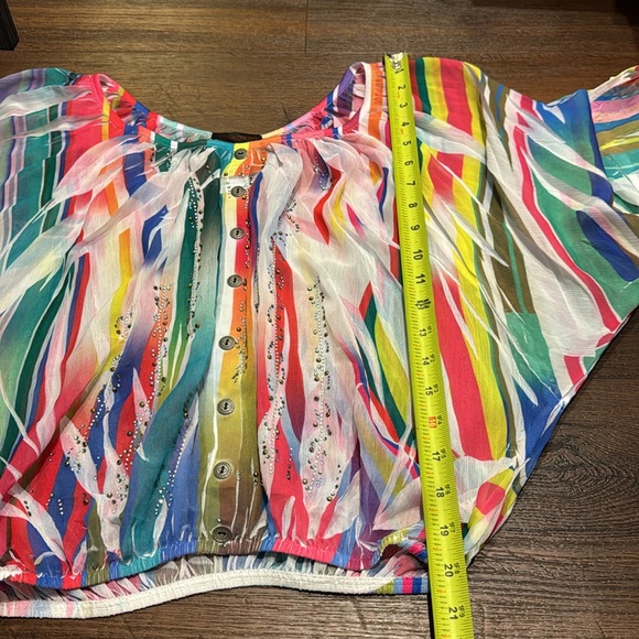Crimson Ivy NWOT Oversized multicolor top with Beads and elastic bottom. - Picture 6 of 6